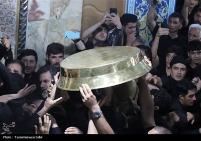 آیین طشت گذاری مسجد جامع اردبیل به روایت تصویر