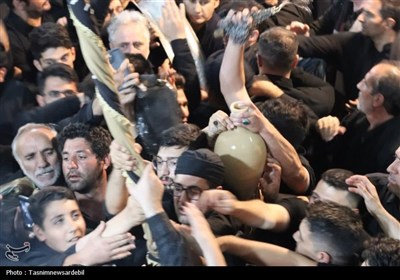 آیین طشت گذاری مسجد جامع اردبیل به روایت تصویر