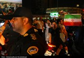 شادی مردم تهران پس از پاسخ کوبنده نیروهای مسلح به آمریکا
