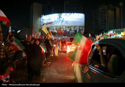 فرحة عارمة فی شوارع طهران عقب الردّ الحاسم للقوات المسلحة الإیرانیة على العدوان الأمیرکی