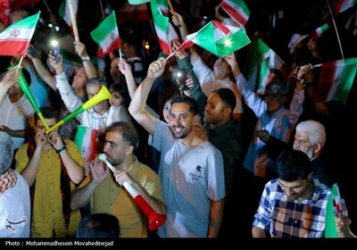 فرحة عارمة فی شوارع طهران عقب الردّ الحاسم للقوات المسلحة الإیرانیة على العدوان الأمیرکی