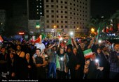 فرحة عارمة فی شوارع طهران عقب الردّ الحاسم للقوات المسلحة الإیرانیة على العدوان الأمیرکی