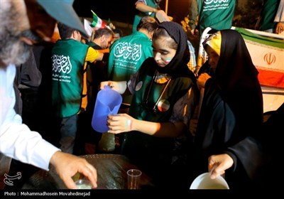 فرحة عارمة فی شوارع طهران عقب الردّ الحاسم للقوات المسلحة الإیرانیة على العدوان الأمیرکی