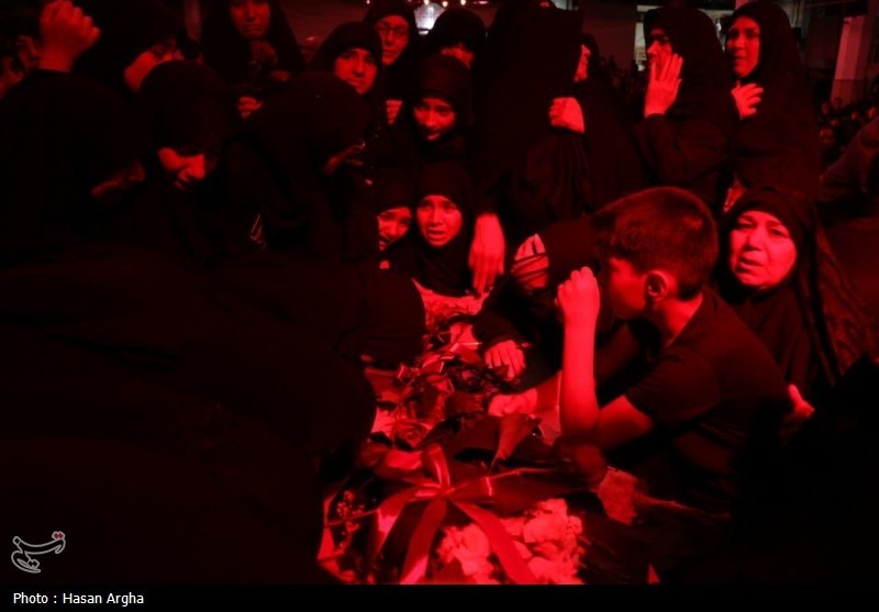 وداع باشکوه زنجانی‌ها با پیکر ۳ پاسدار شهید + تصاویر