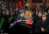 اهتزاز پرچم حرم حضرت زینب(س) در زینبیه اعظم زنجان
