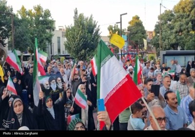 اجتماع مردم قزوین در حمایت از نیروهای مسلح