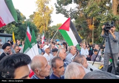 اجتماع مردم قزوین در حمایت از نیروهای مسلح