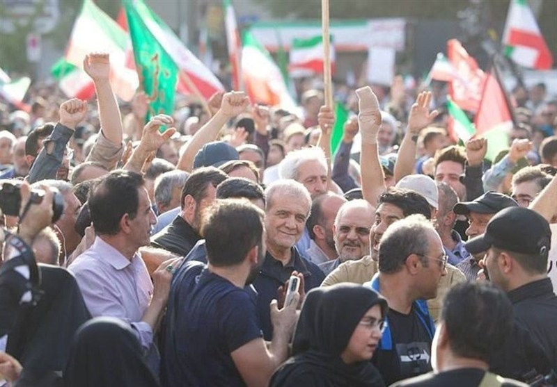 رسالة بزشکیان إلى الشعب: فخر النصر للشعب الإیرانی والعدو تلقّى عقابًا قاسیًا