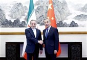 مباحثات هاتفیة بین وزیری خارجیة إیران والصین