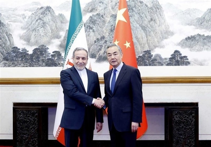 مباحثات هاتفیة بین وزیری خارجیة إیران والصین