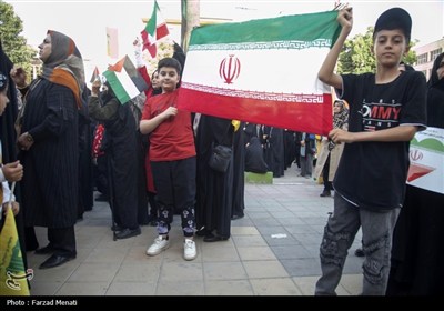 اجتماع مردم کرمانشاه در حمایت از نیروهای مسلح و عملیات بشارت فتح