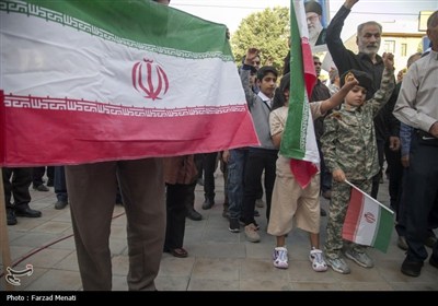 اجتماع مردم کرمانشاه در حمایت از نیروهای مسلح و عملیات بشارت فتح