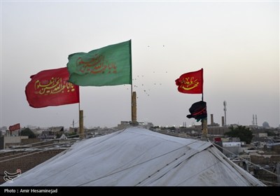 آئین سنتی برافراشتن خیمه عزای سیدالشهدا (ع) در چهل اختران قم