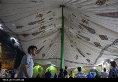 آئین سنتی برافراشتن خیمه عزای سیدالشهدا (ع) در چهل اختران قم