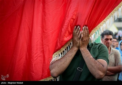تجمع شعبی فی طهران لدعم القوات المسلحة