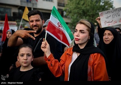 تجمع شعبی فی طهران لدعم القوات المسلحة