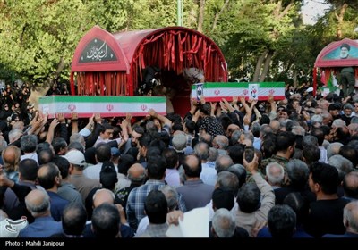 تشییع 11 شهید حمله اسرائیل در اصفهان- عکس صفحه استان تسنیم