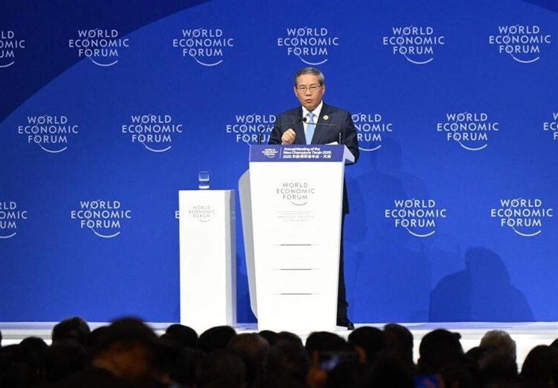 China Advancing toward High-Income Status, Says Premier Li