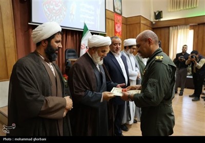 تجلیل از 10 نفر از مدافعان حریم میهن در خراسان جنوبی