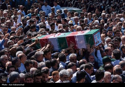 تشییع پیکر سردار شهید محمدتقی یوسفوندفرمانده حفاظت سازمان بس ...