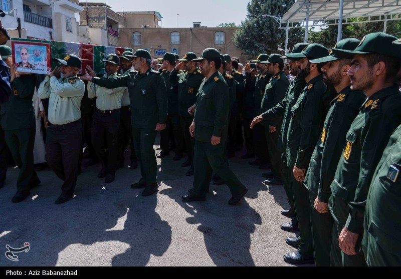 تشییع پیکر سردار شهید محمدتقی یوسفوندفرمانده حفاظت سازمان بس ...