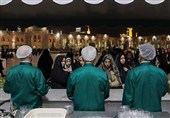پذیرایی شبانهروزی از زائران در چایخانههای حرم رضوی
