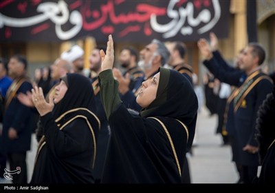 طنین عزای حسینی در سومین حرم اهل بیت (ع)