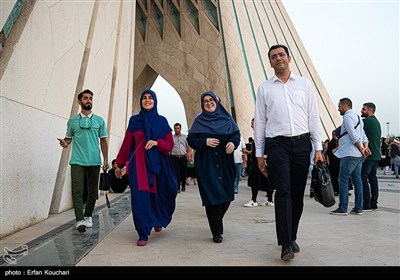 اجرای ارکستر سمفونیک تهران در میدان آزادی