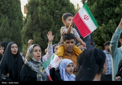 تجمع بشارت فتح در میدان شهداء شیراز