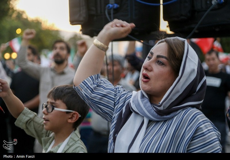تجمع بشارت فتح در میدان شهداء شیراز- عکس صفحه استان تسنیم