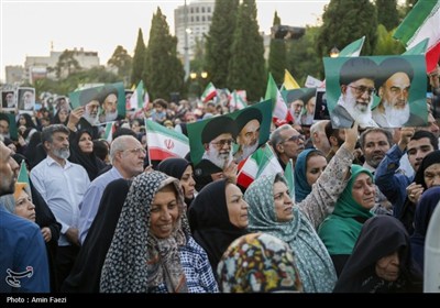 تجمع بشارت فتح در میدان شهداء شیراز- عکس صفحه استان تسنیم