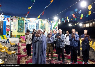 اقامه نماز توسط حجت الاسلام حصاری دبیر امور مساجد رودآب