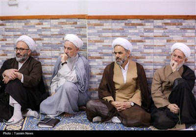 نشست روحانیون، معین و معینه های کاروان ها در مکه مکرمه