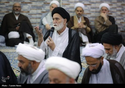 نشست روحانیون، معین و معینه های کاروان ها در مکه مکرمه