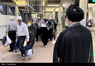 بازدید حاج آقا نواب از ایستگاه قطار مکه