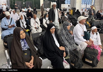 بازدید حاج آقا نواب از ایستگاه قطار مکه