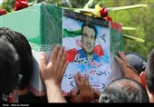 سنگ تمام لاسجردی‌ها در مراسم تشییع شهید حمید سعیدی+تصویر