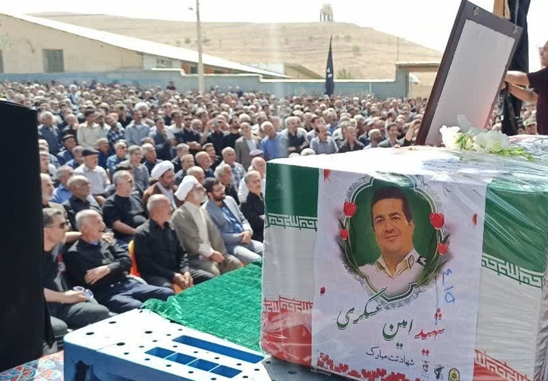 تشییع پیکر شهید دفاع از وطن"امین عسگری" در گهرو + فیلم