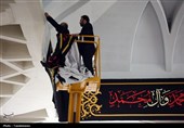 حرم حضرت معصومه(س) سیاهپوش عزای اباعبدالله(ع) شد
