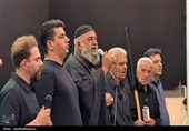 کاشان با غبارروبی مزار محتشم کاشانی به استقبال محرم رفتند