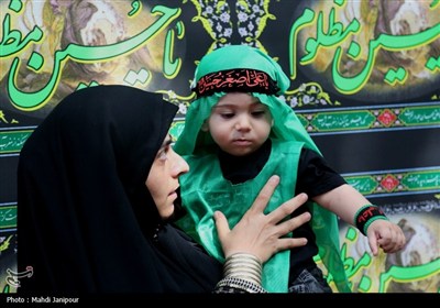 همایش شیرخوارگان حسینی در اصفهان