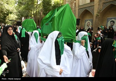 همایش شیرخوارگان حسینی در اصفهان