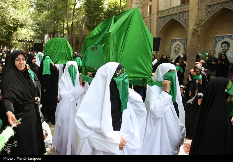 جلوه عشق با نذر شیرخوارگان اصفهانی در رکاب ولی‌عصر+فیلم و تصاویر
