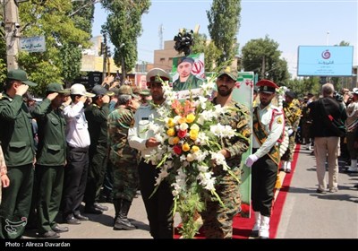 تشییع پیکر شهید مهدی قهرمانی در اردبیل