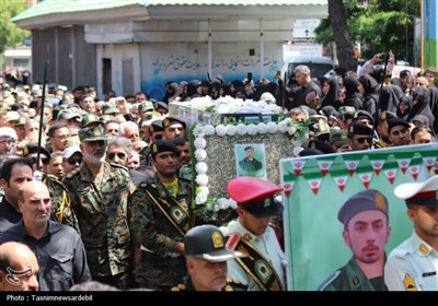 تشیع پرشور پیکر مطهر شهید مدافع وطن در اردبیل؛ سوگواره‌ای به رنگ عاشورا
