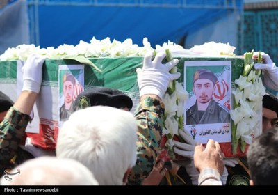 تشیع پرشور پیکر مطهر شهید مدافع وطن در اردبیل؛ سوگواره‌ای به رنگ عاشورا
