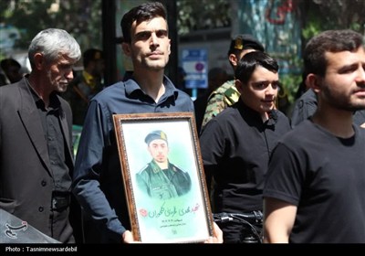 تشیع پرشور پیکر مطهر شهید مدافع وطن در اردبیل؛ سوگواره‌ای به رنگ عاشورا