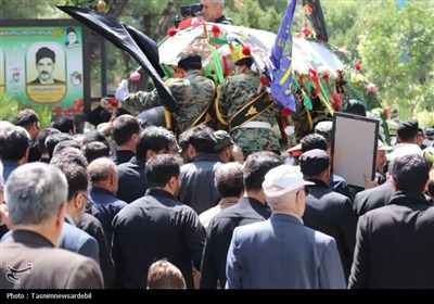 تشیع پرشور پیکر مطهر شهید مدافع وطن در اردبیل؛ سوگواره‌ای به رنگ عاشورا