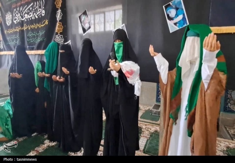 نمایش «لالایی خونین» در روستای تمنک به روی صحنه رفت