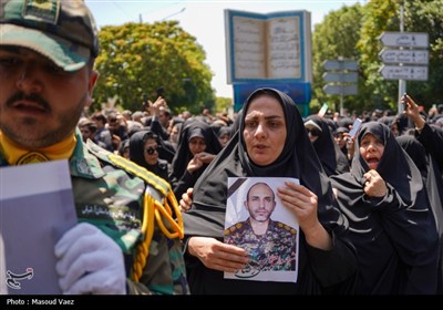 تشییع پیکر شهید مهدی رضازاده در تبریز